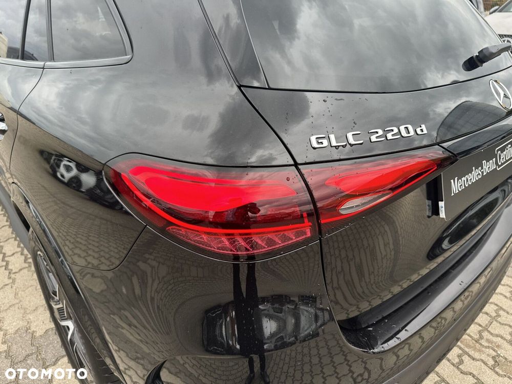 Mercedes-Benz GLC - 12