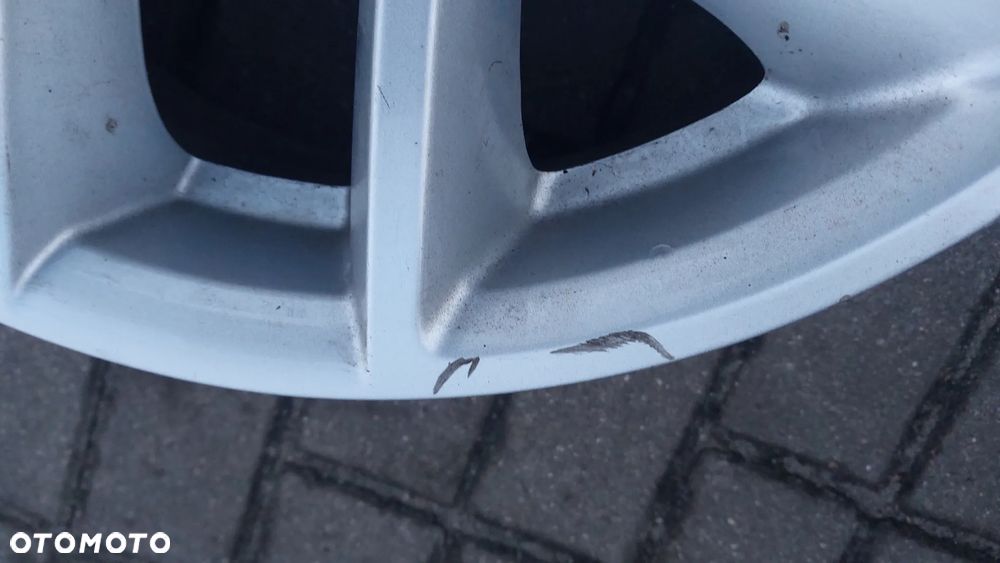 Pojedyncza RENAULT FELGA 17 CALI 5X114,3 6.5J ET40 403002509r - 2
