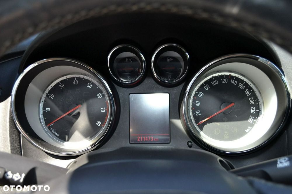 Opel Astra 1.4 Turbo Exklusiv - 25