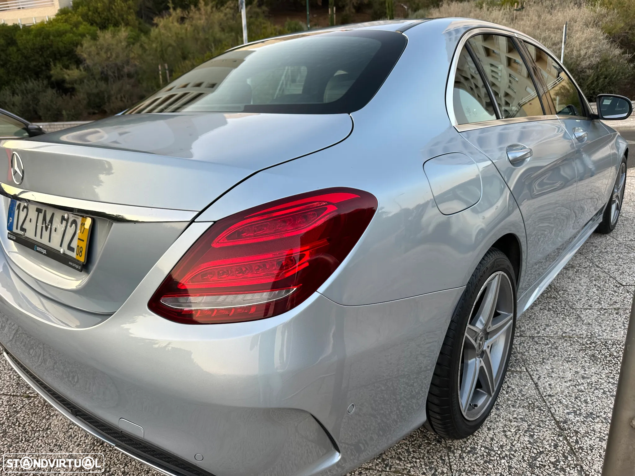 Mercedes-Benz C 300 h AMG Line - 24