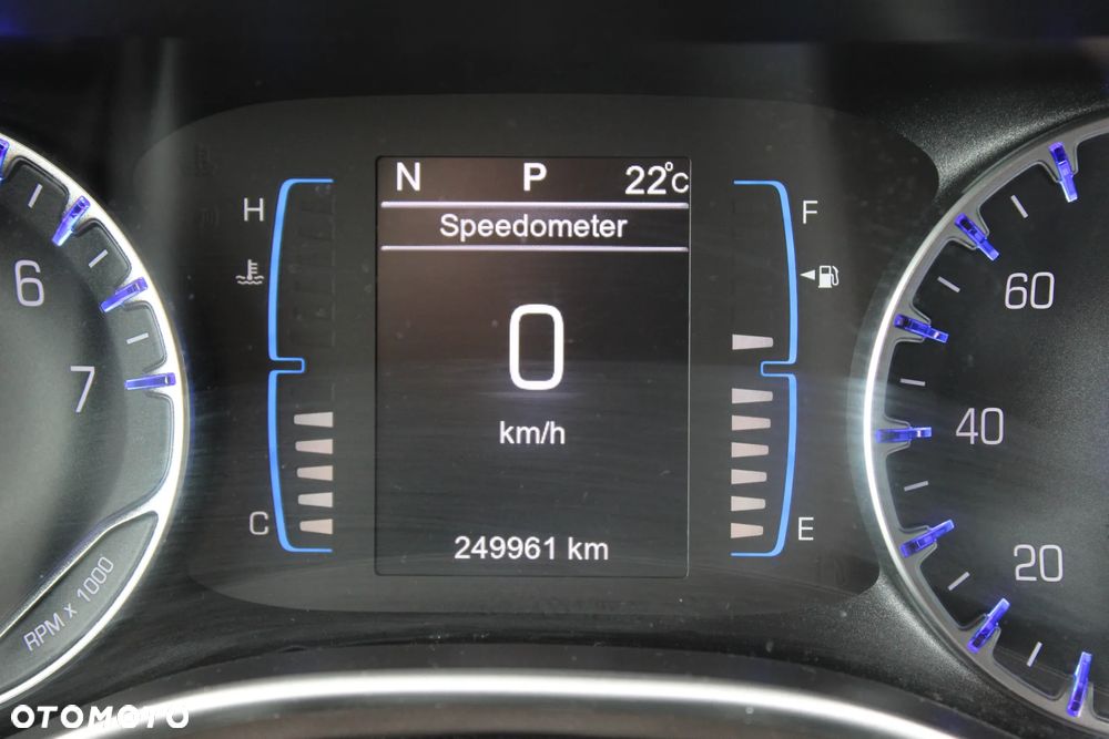 Chrysler Pacifica - 28