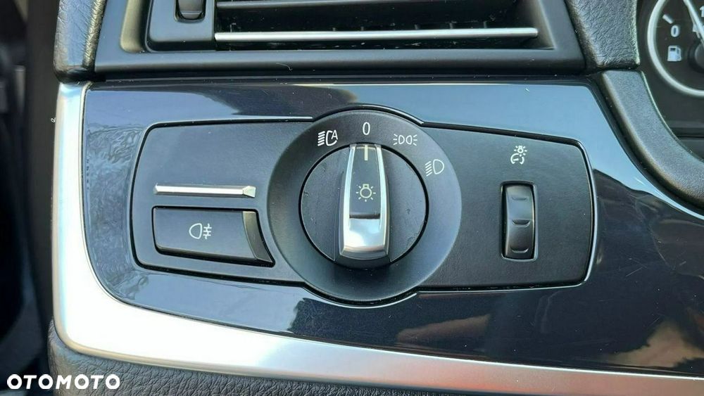 BMW Seria 5 520d - 15
