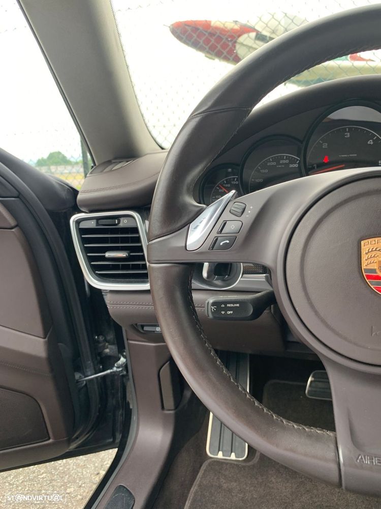 Porsche Panamera 3.0 V6 - 27