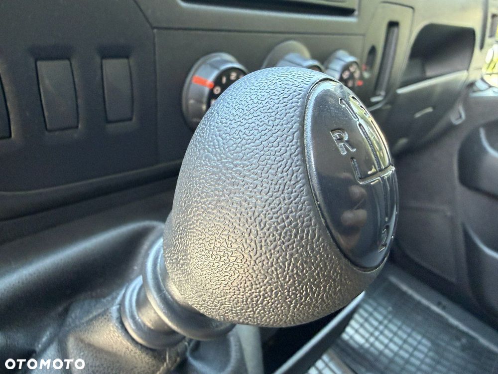 Renault Master - 18