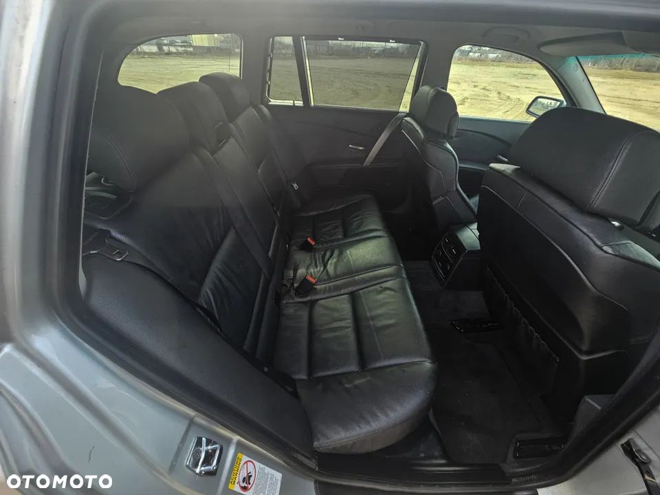 BMW Seria 5 520d - 25