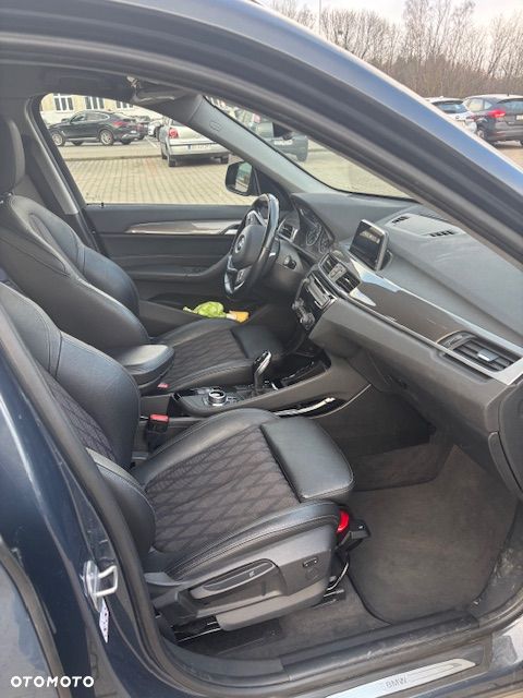 BMW X1 sDrive18i - 13