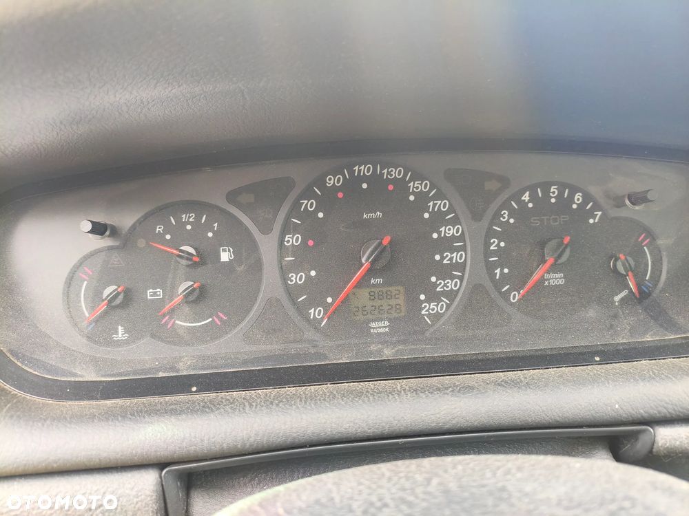 Citroën C5 2.0i 16V Control+ - 4