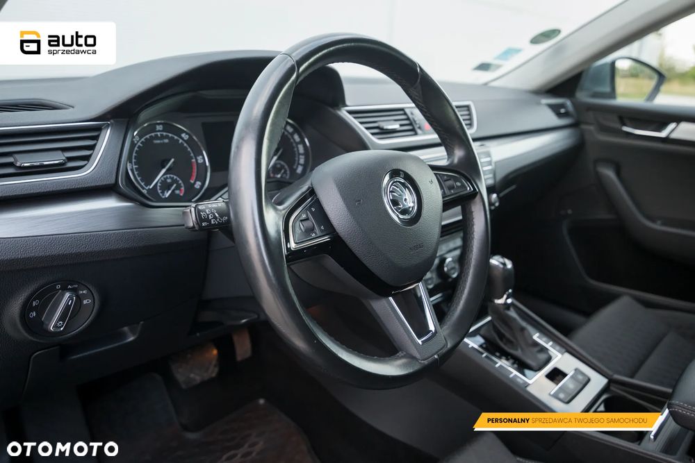 Skoda Superb 2.0 TDI Style DSG - 32