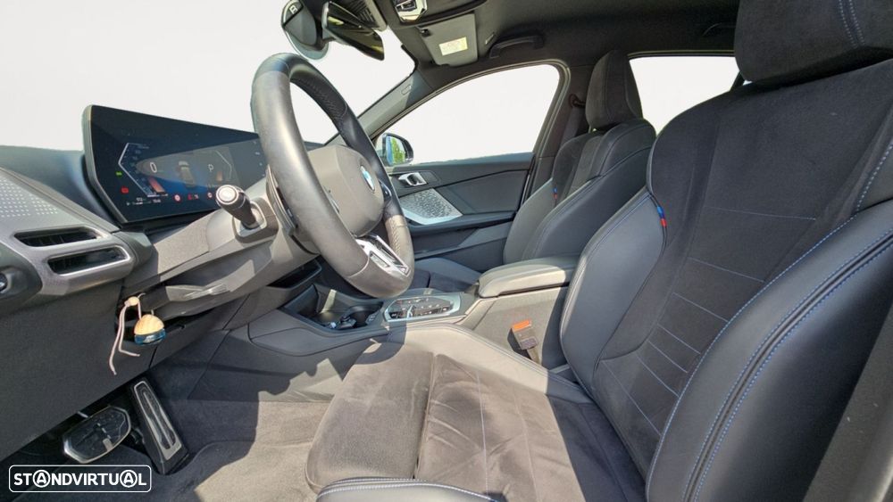 BMW 118 d Pack Desportivo M - 9