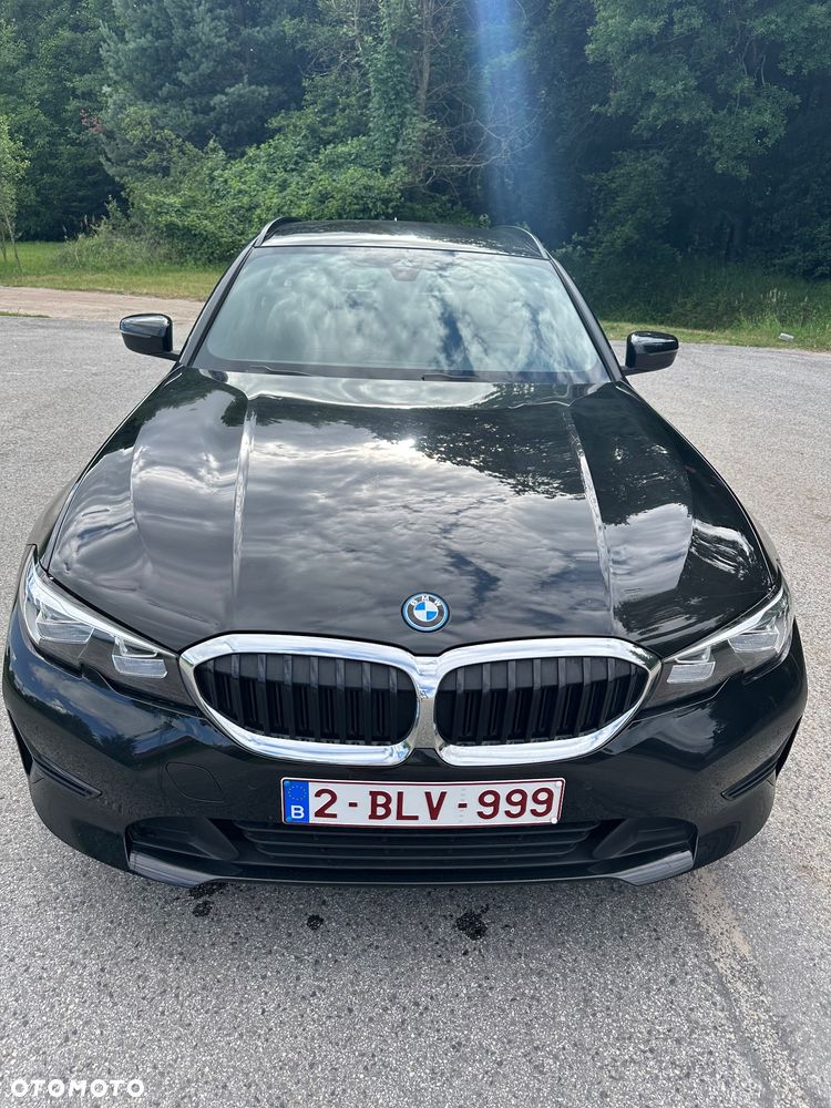BMW Seria 3 320e PHEV sport - 2