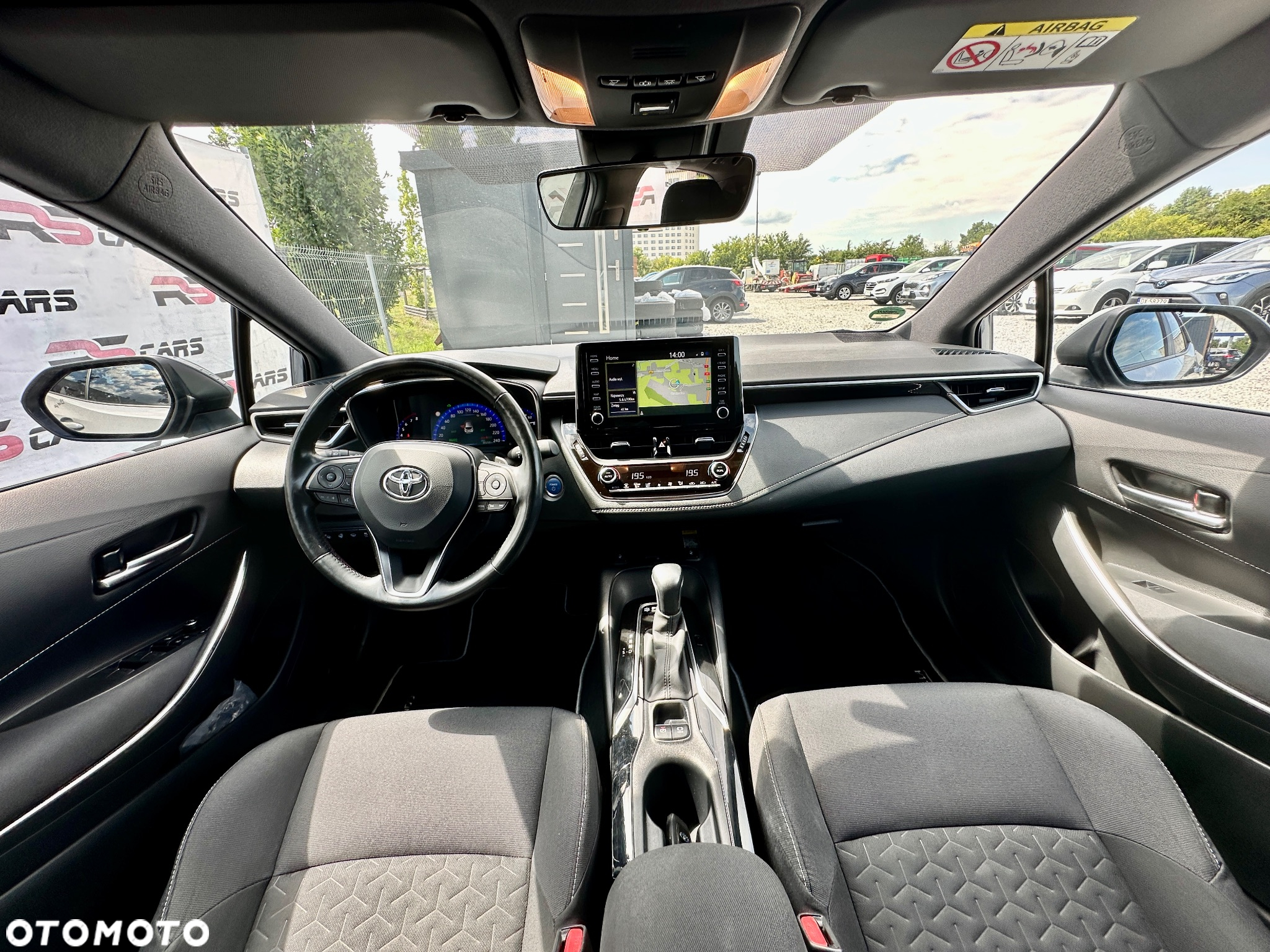 Toyota Corolla 2.0 Hybrid Style - 32