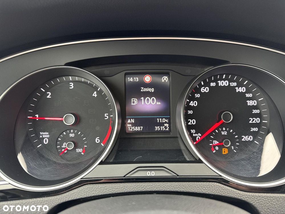 Volkswagen Passat - 14