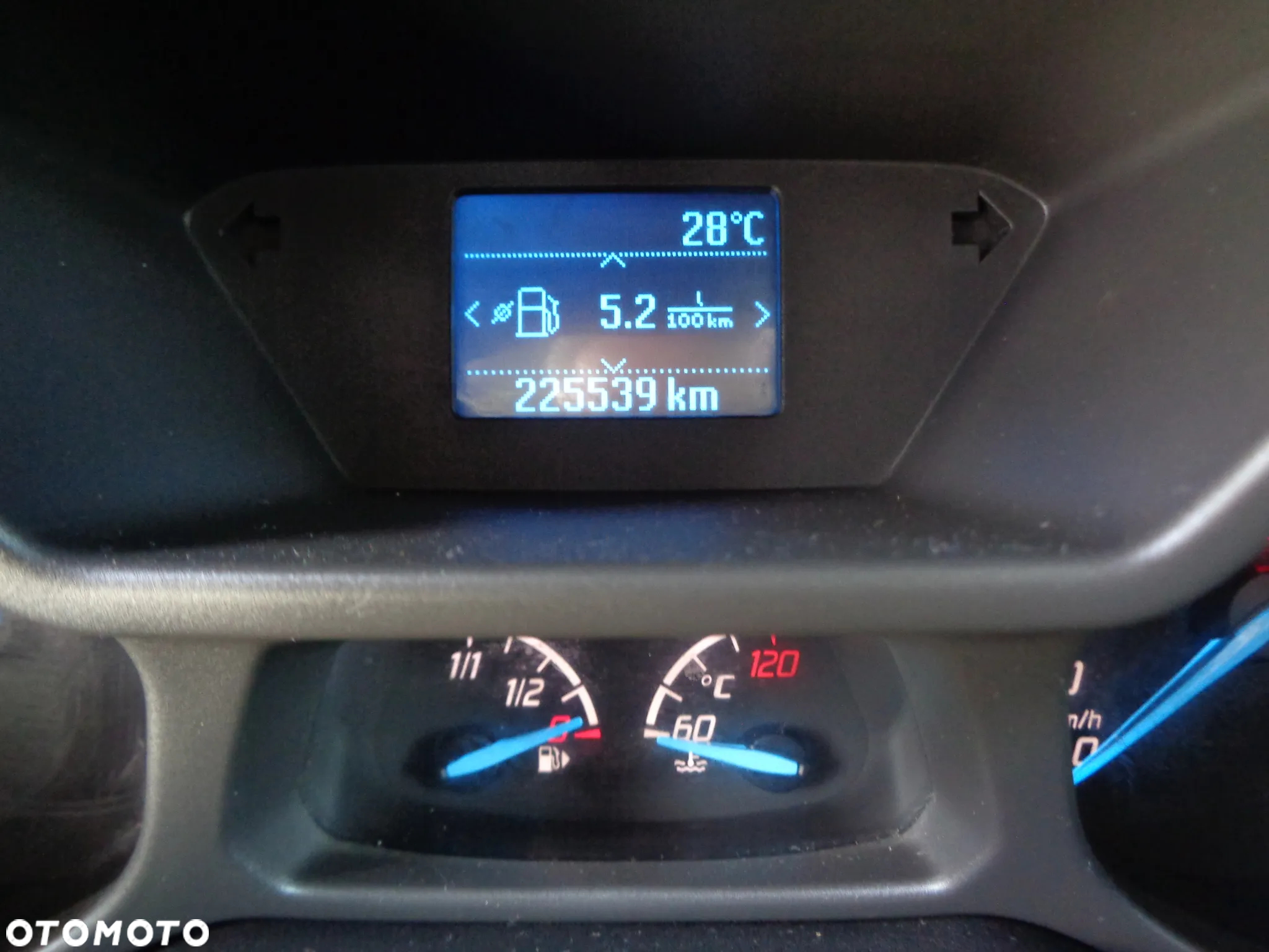 Ford Tourneo Connect 1.6 TDCi Titanium - 16