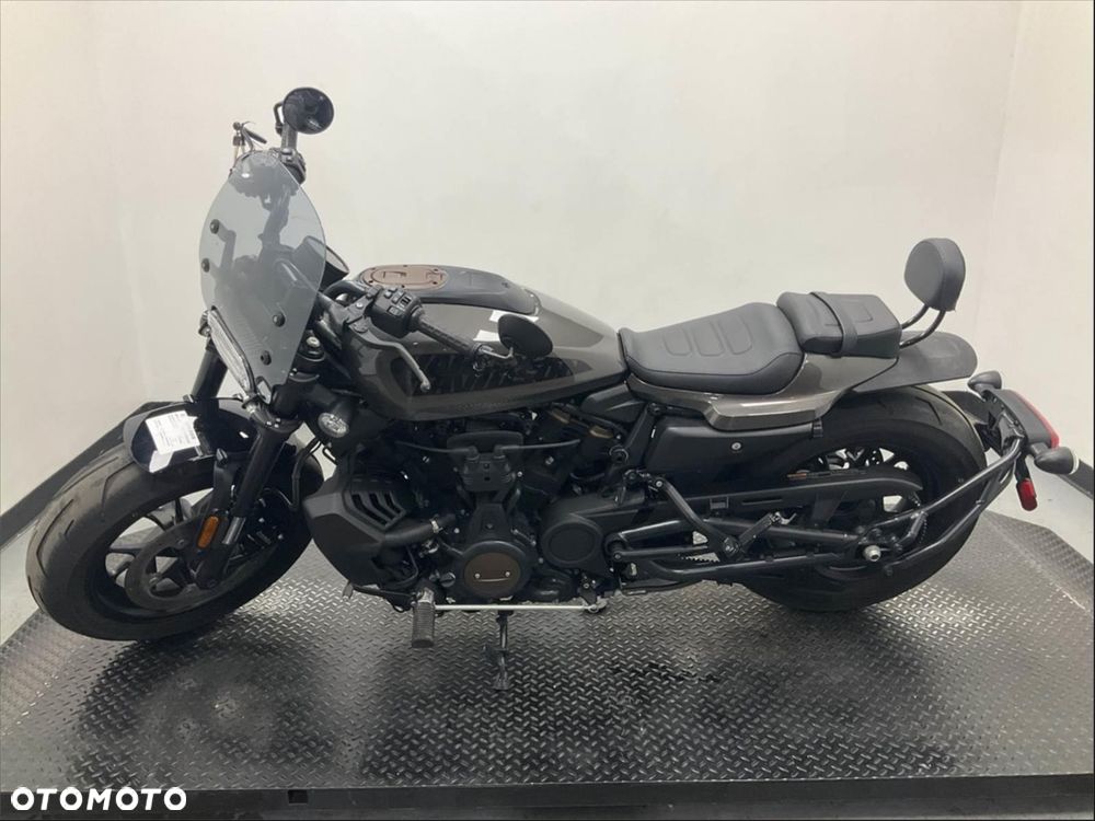 Harley-Davidson Sportster - 3