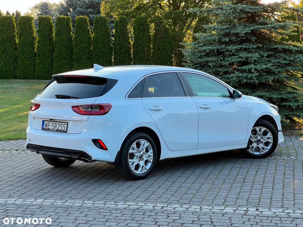 Kia Ceed 1.6 CRDi mHEV Business Line DCT - 13