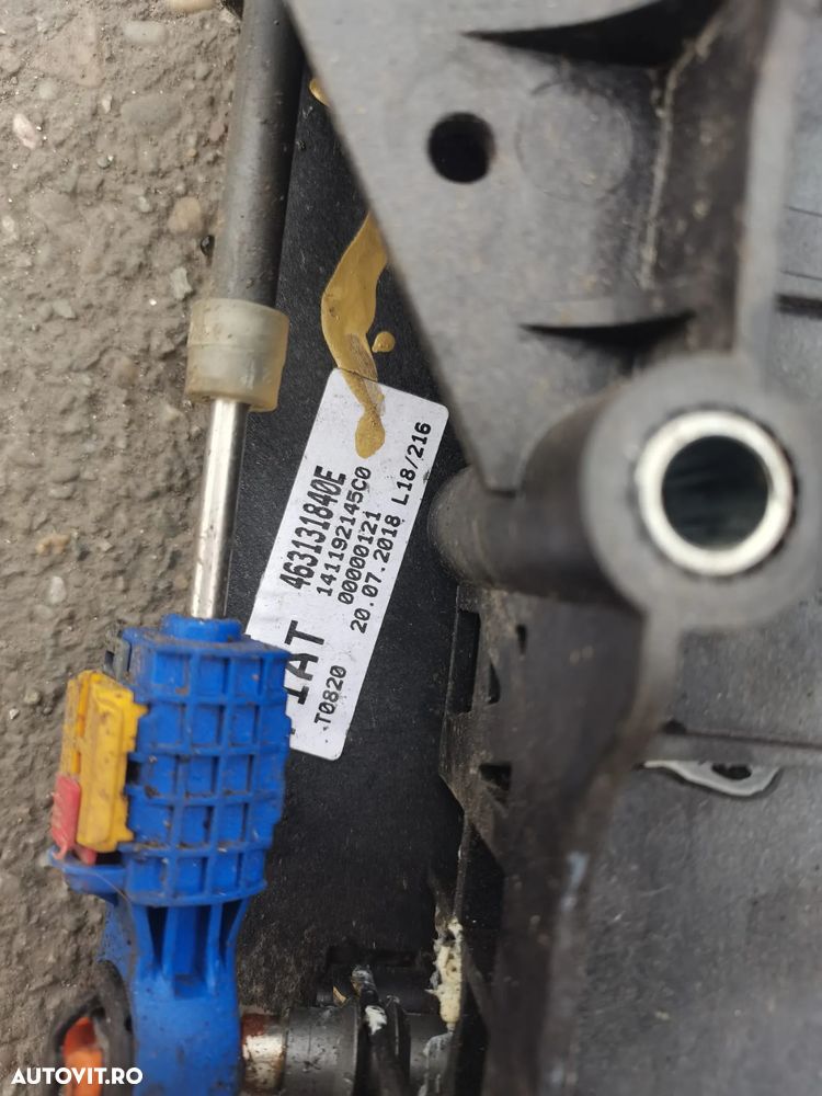 Timonerie Fiat Doblo 2 2018 -->... 463131840e 141192145c0  00000121 - 2