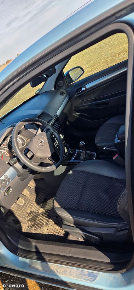 Opel Astra 1.6 Cosmo - 8