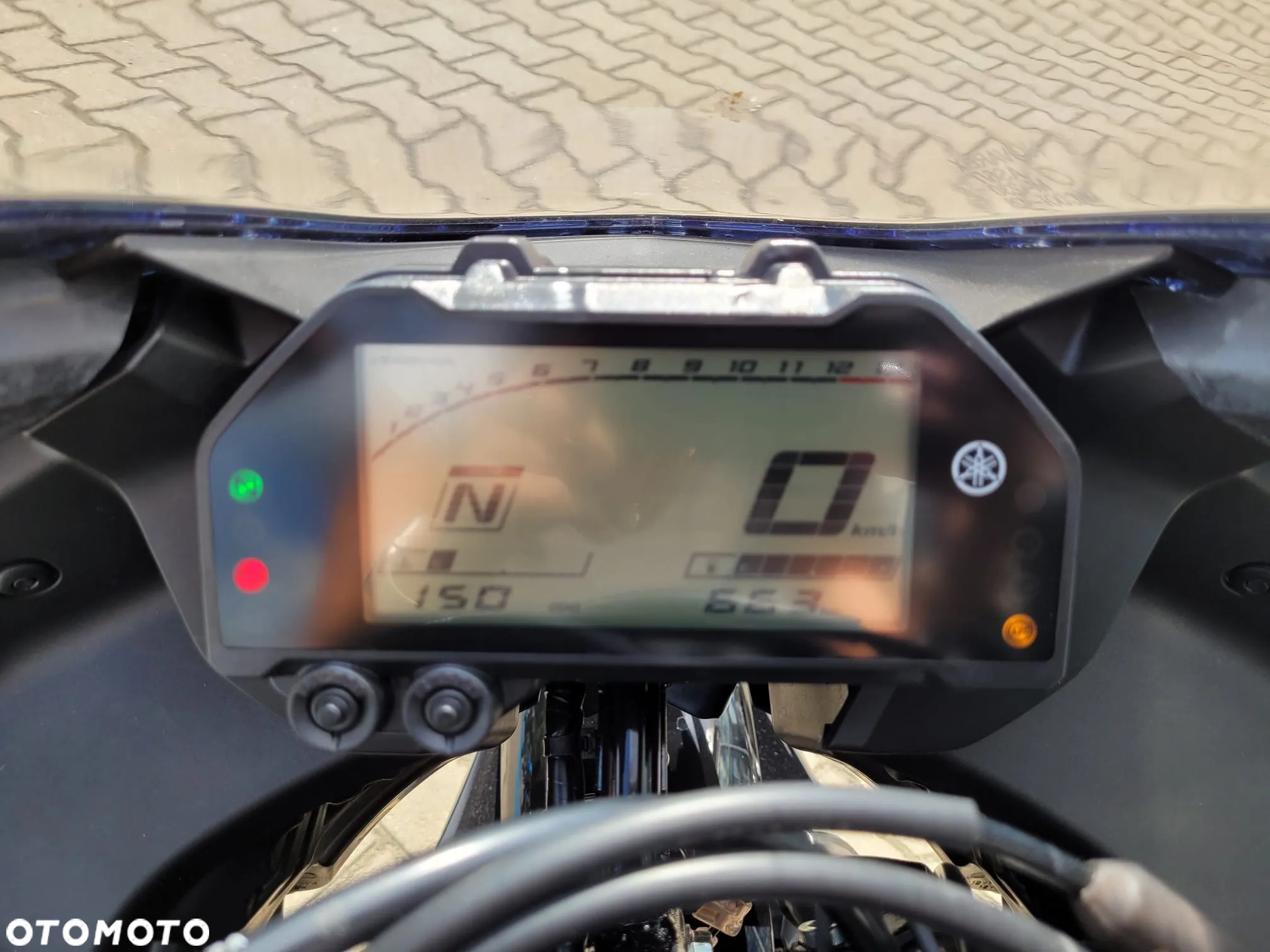 Yamaha R3 - 5