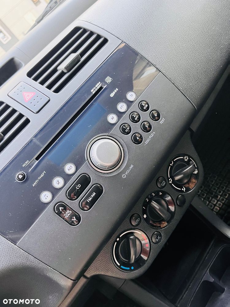 Suzuki Swift - 8