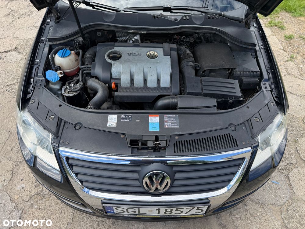Volkswagen Passat 2.0 TDI Individual Chrom dunkel - 20