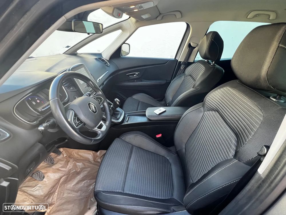 Renault Grand Scénic - 13