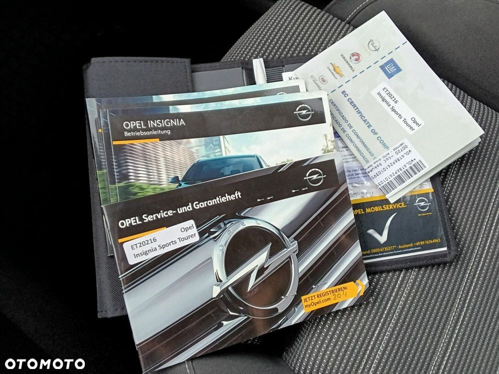 Opel Insignia - 35