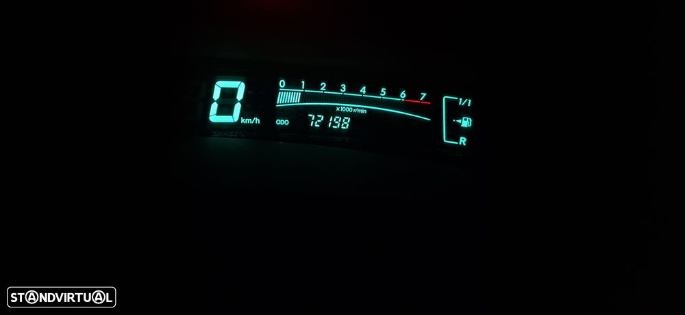 Toyota Yaris 1.0 VVT-i - 6