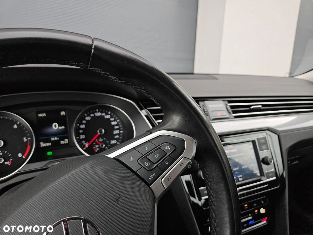 Volkswagen Passat 2.0 TDI EVO Business - 18