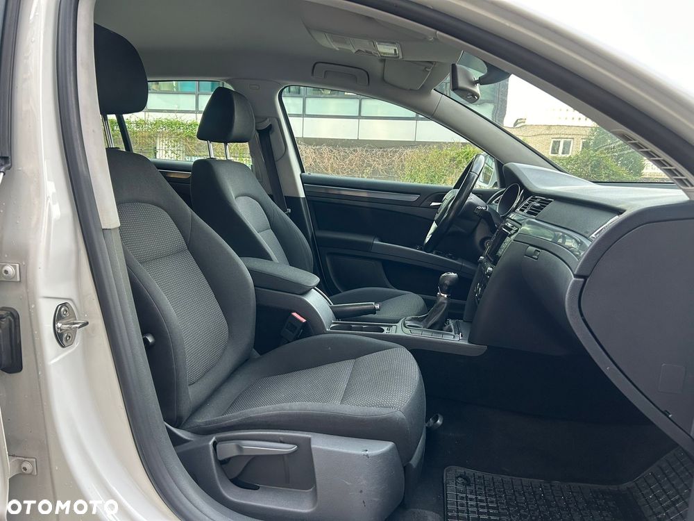 Skoda Superb 2.0 TDI Platinum - 4