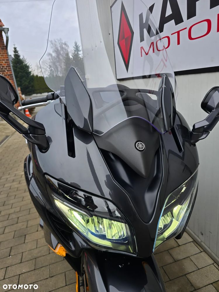 Yamaha FJR - 8