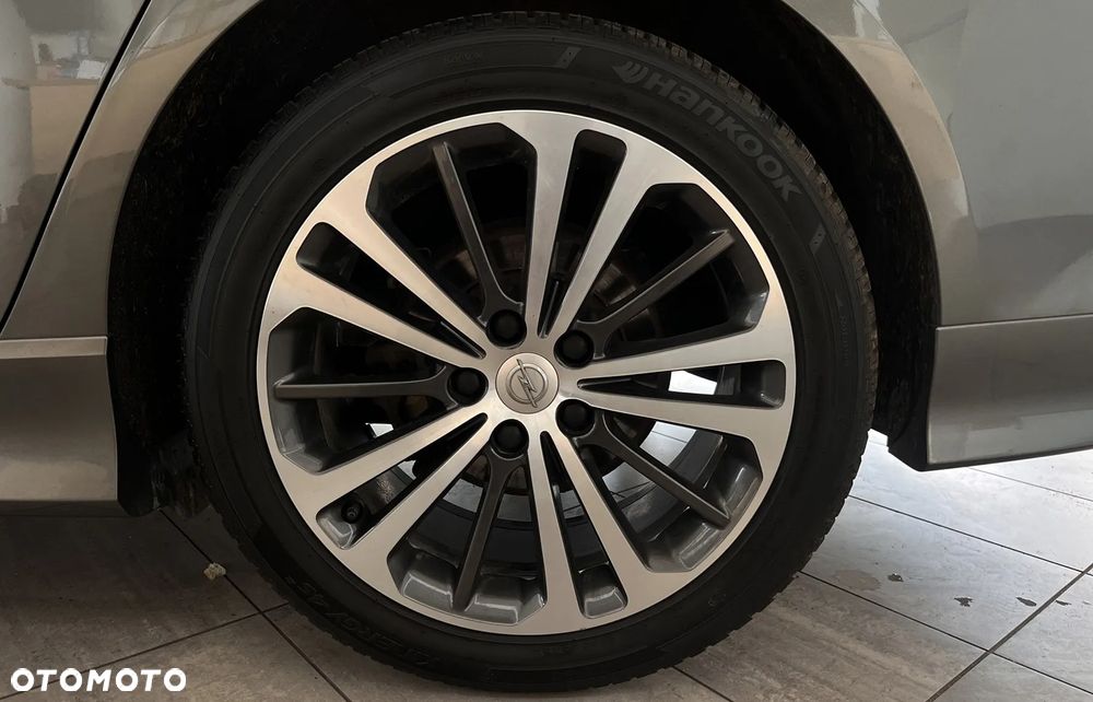 Opel Insignia 2.0 CDTI Exclusive S&S - 9