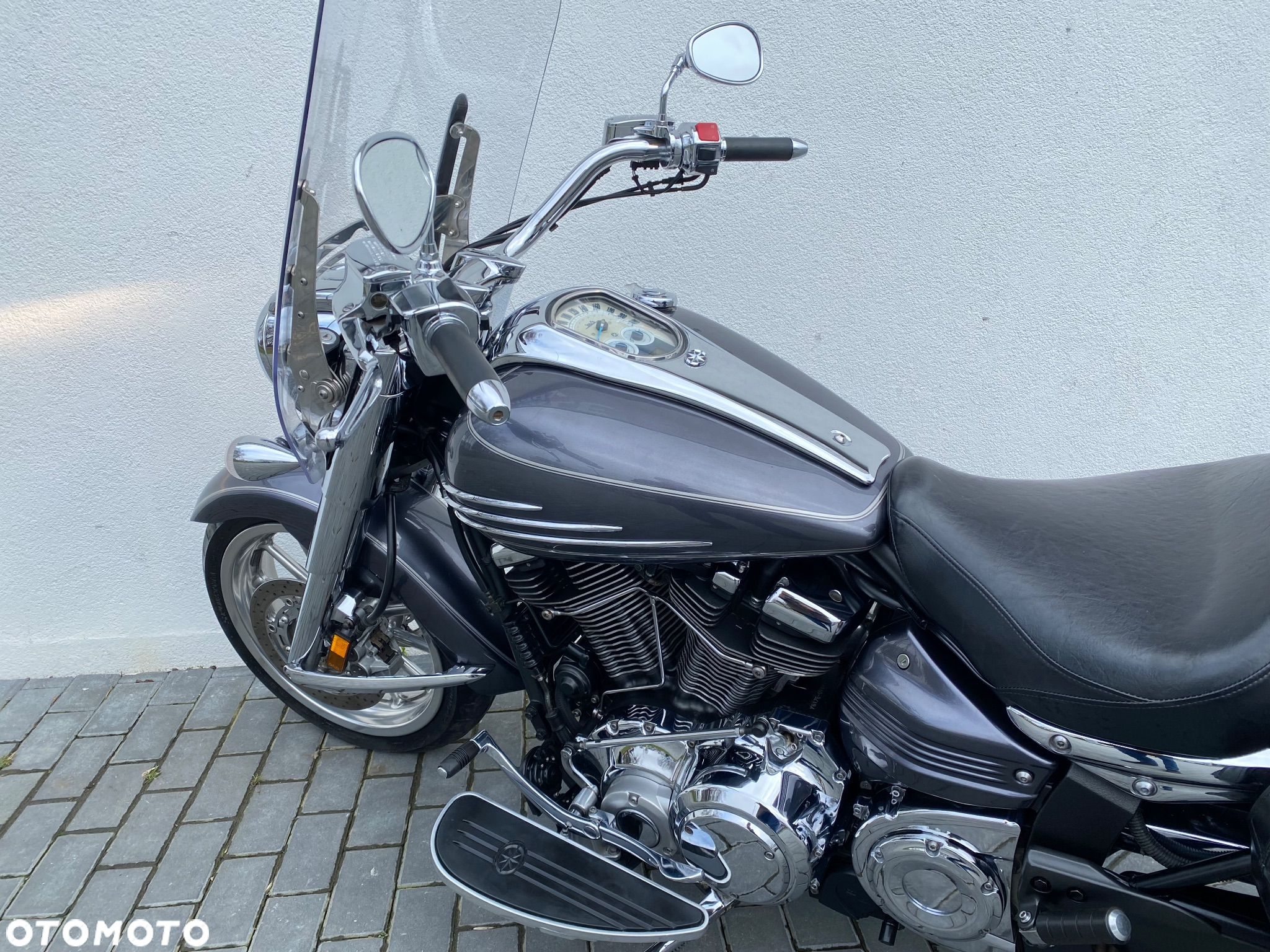 Yamaha XV - 17
