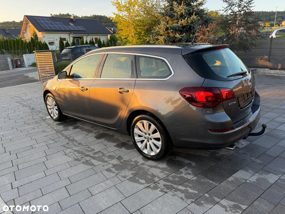 Opel Astra 1.4 T Cosmo - 10