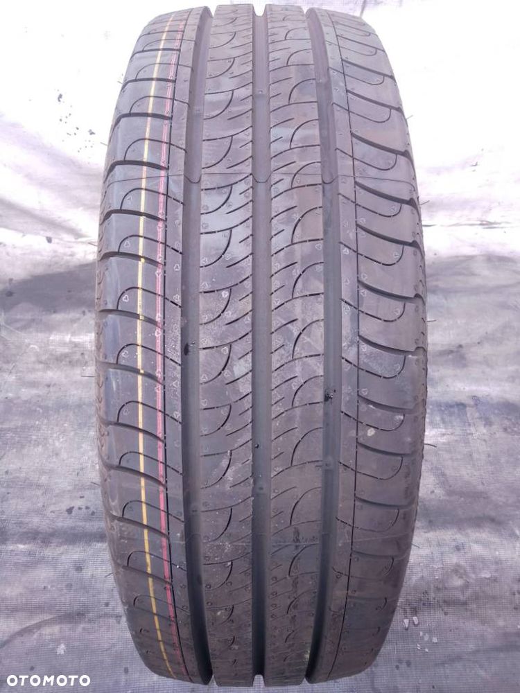 Goodyear EfficientGrip Cargo 205/65 r16c 107/105T 2024 - 1
