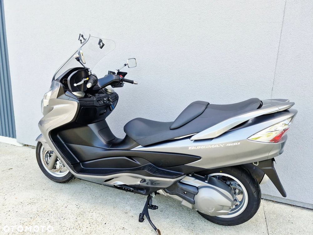 Suzuki Burgman - 18