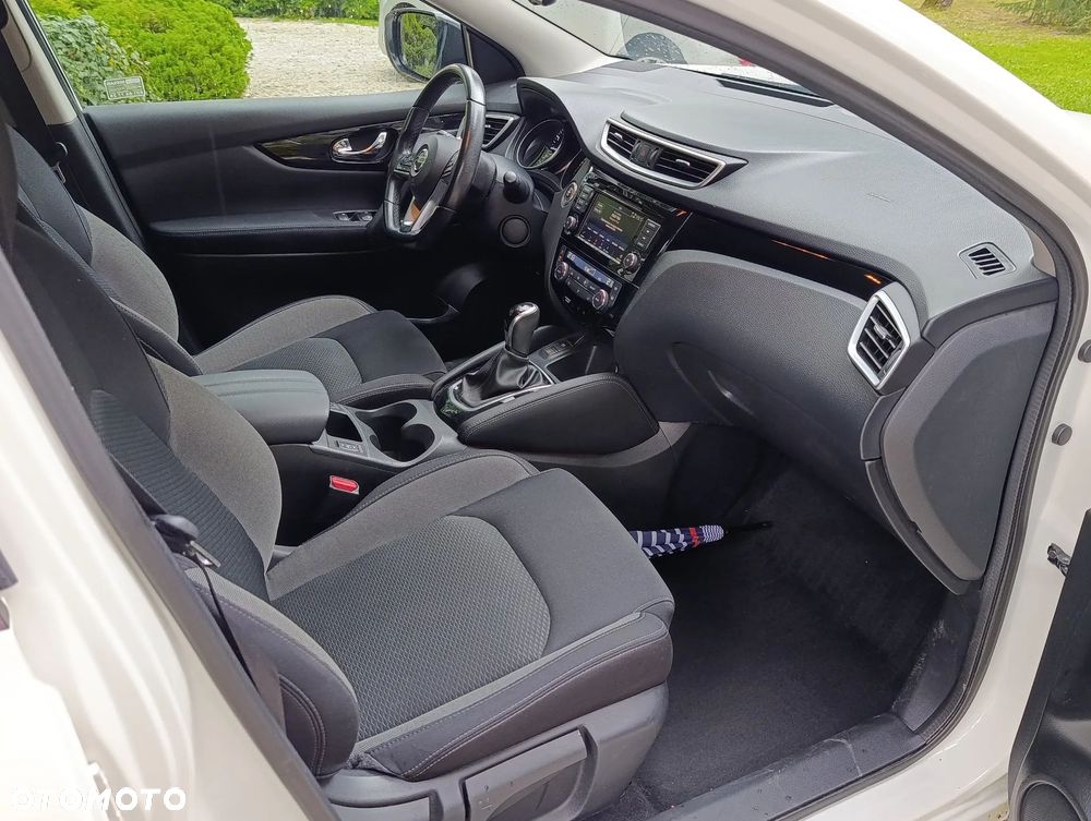 Nissan Qashqai 1.3 DIG-T N-Connecta DCT - 10