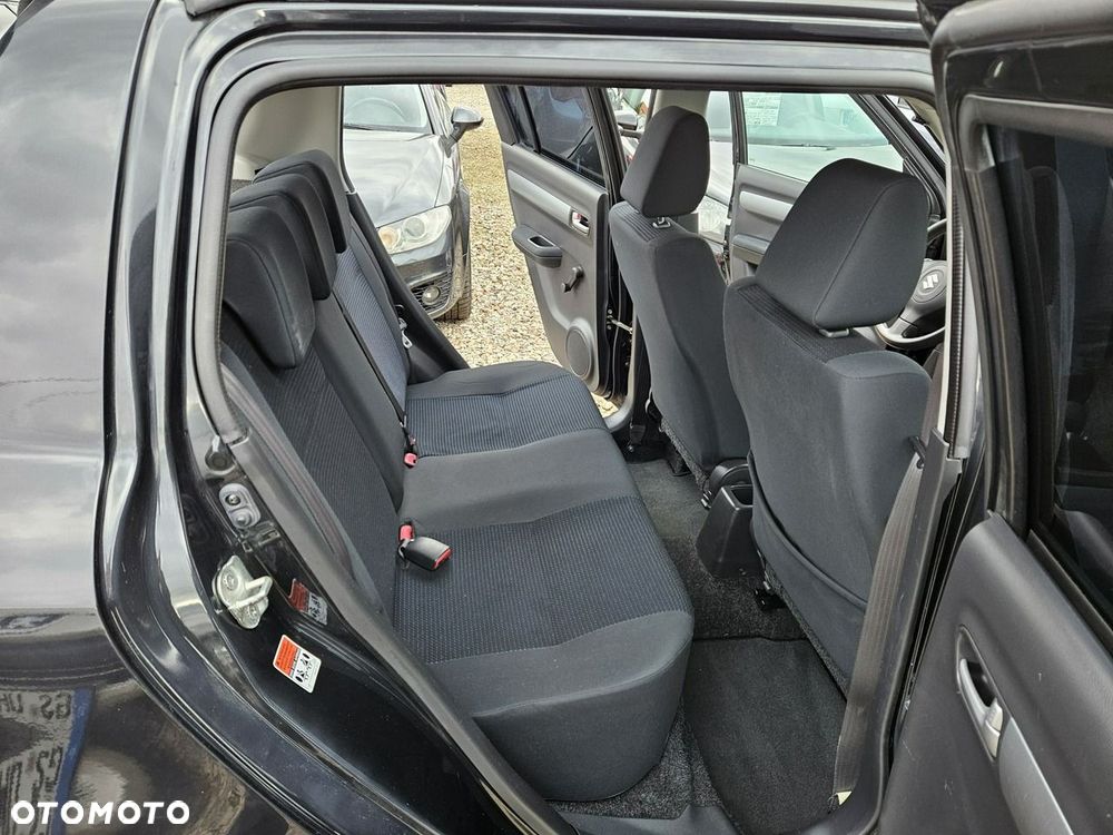 Suzuki Swift - 11