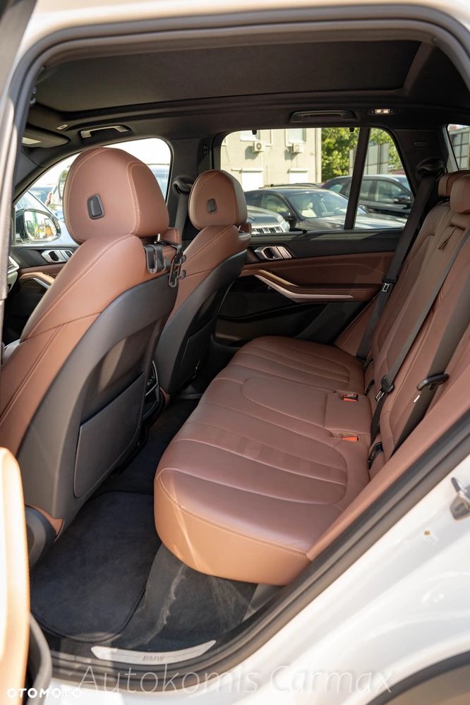 BMW X5 xDrive40i mHEV - 21