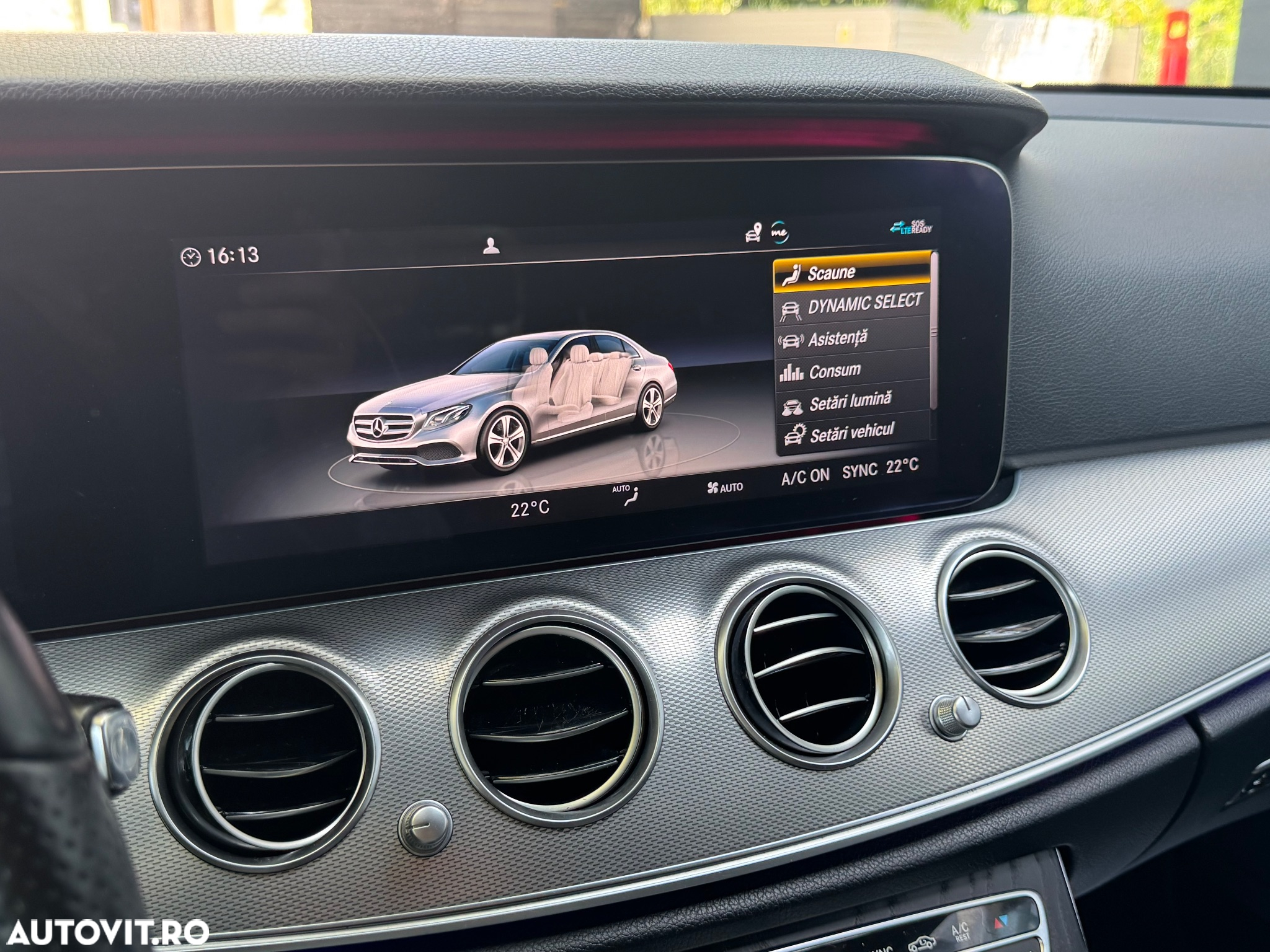 Mercedes-Benz E 220 d 9G-TRONIC AMG Line - 11