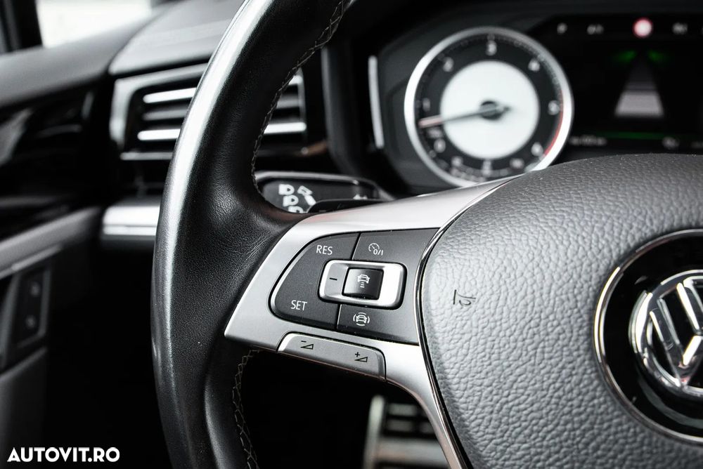 Volkswagen Touareg - 14