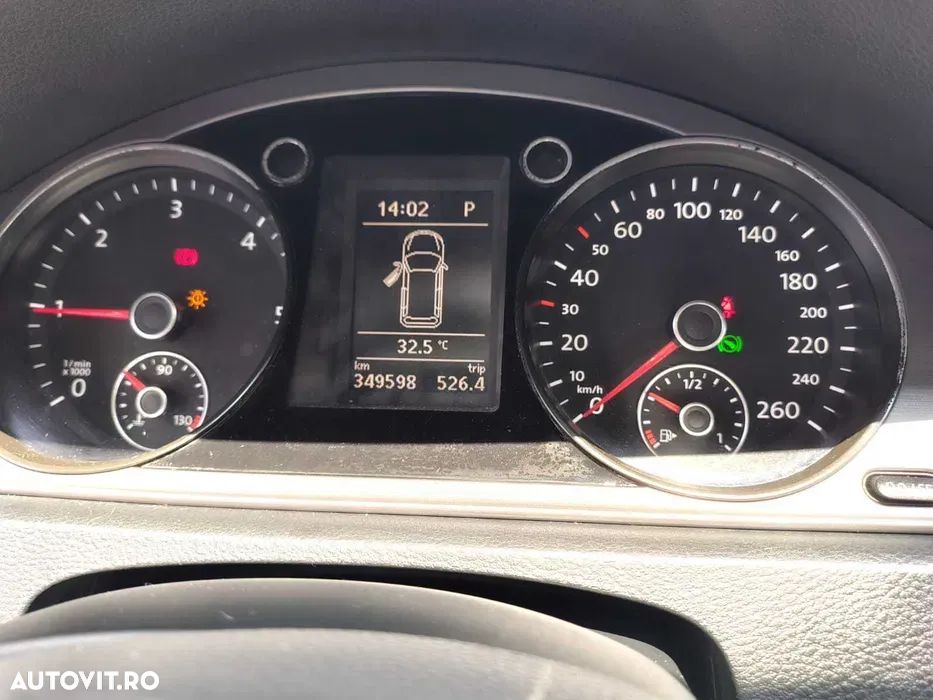 Volkswagen Passat - 4