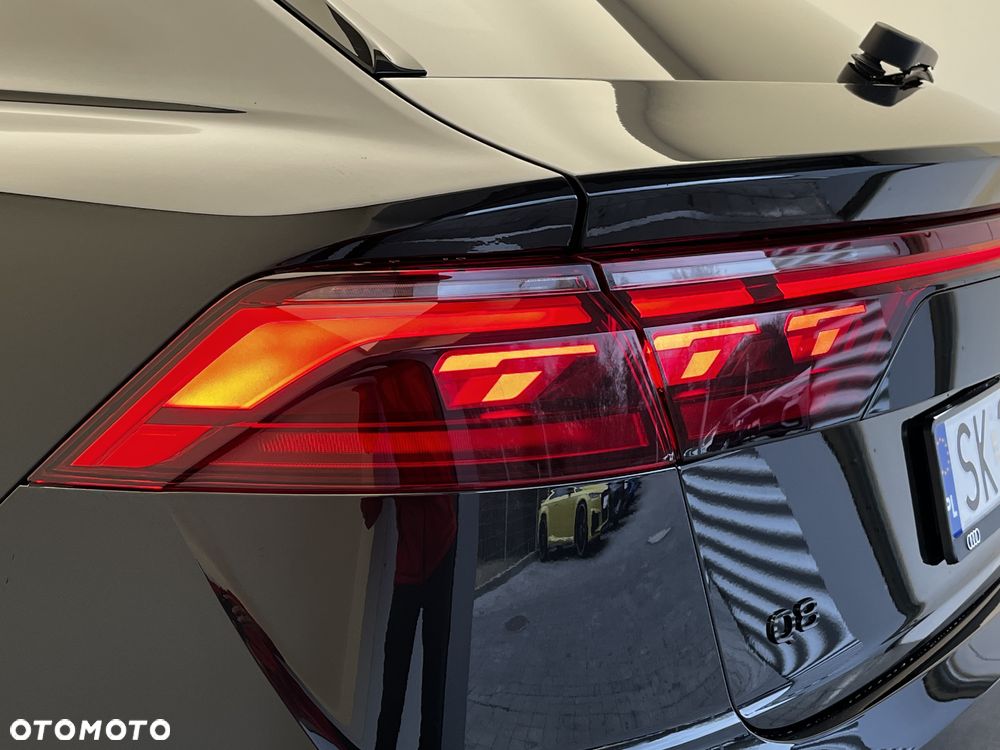 Audi Q8 - 8