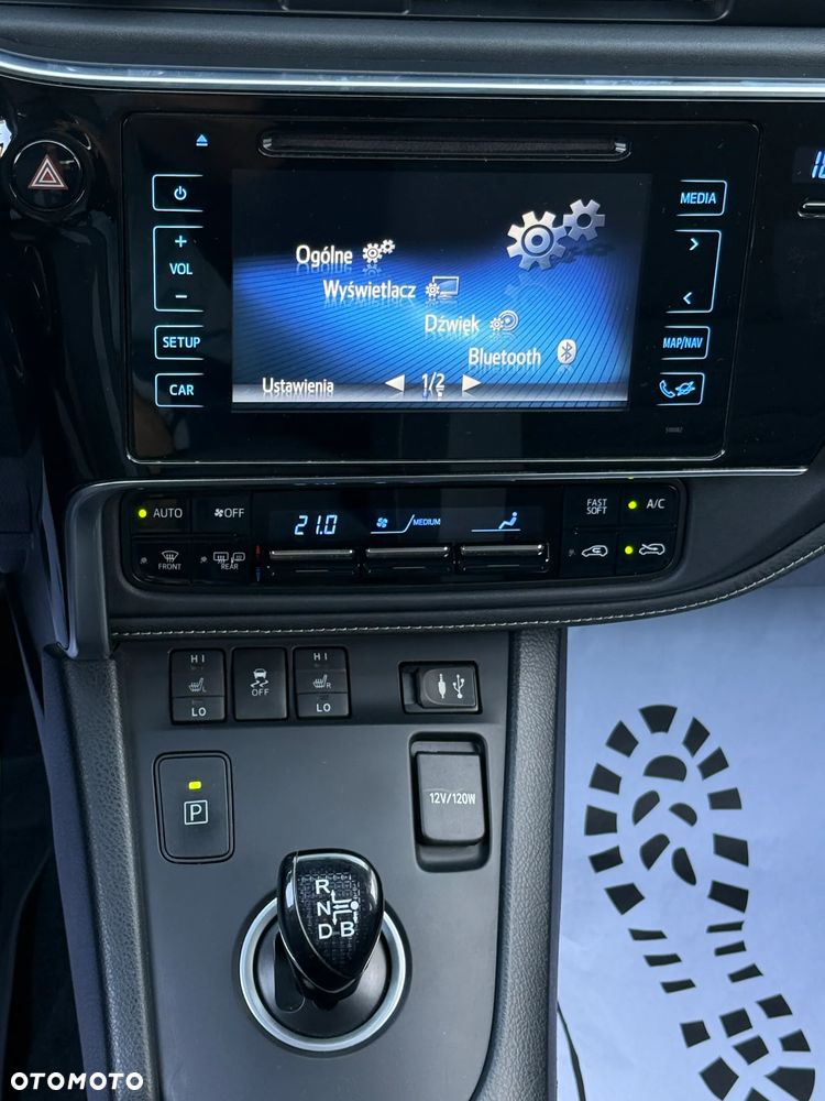 Toyota Auris 1.8 HSD Luna - 8