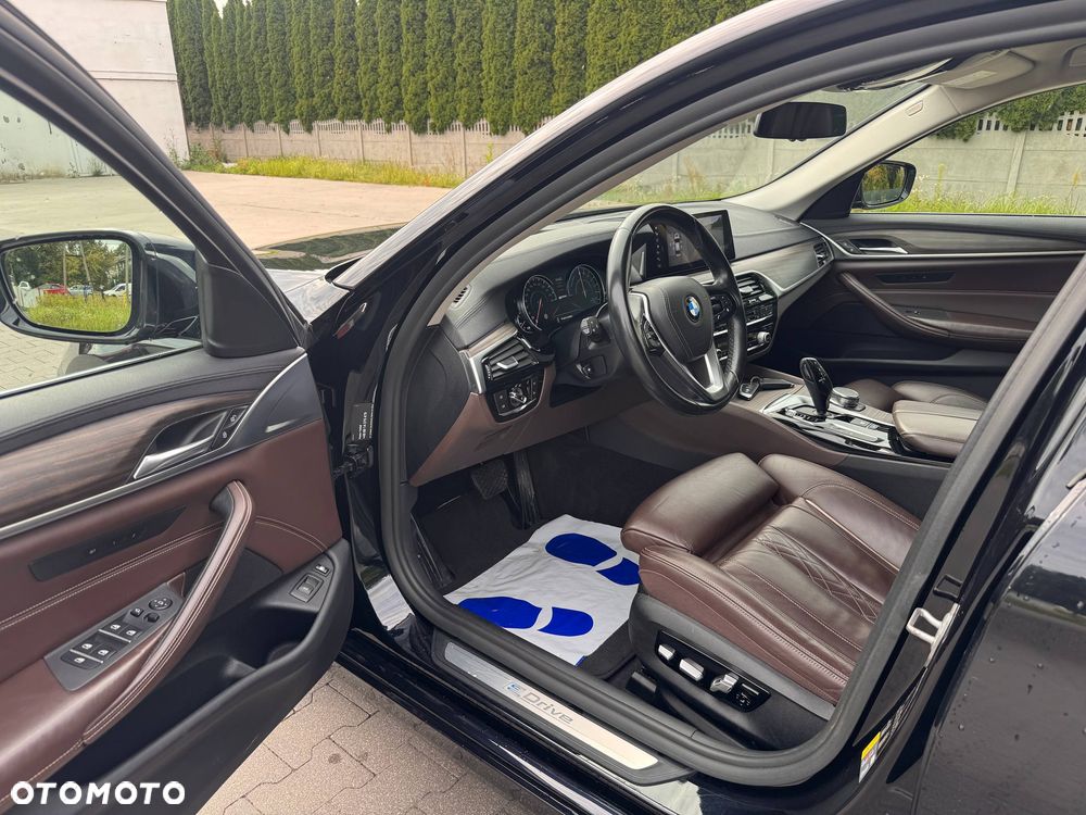BMW Seria 5 530e iPerformance GPF Sport - 14