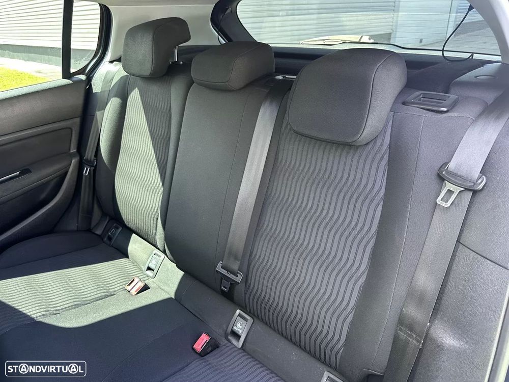 Peugeot 308 - 30