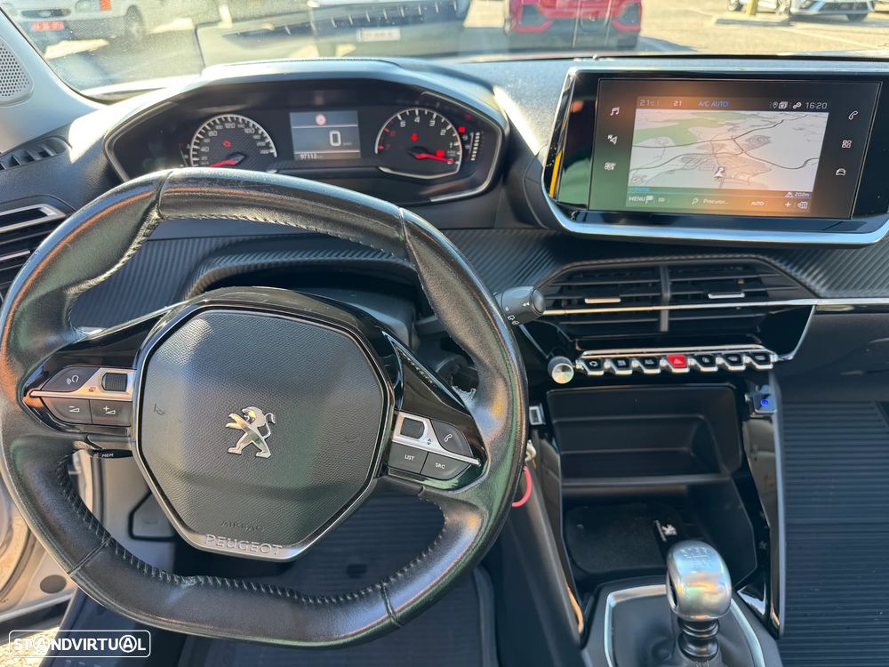 Peugeot 2008 - 18