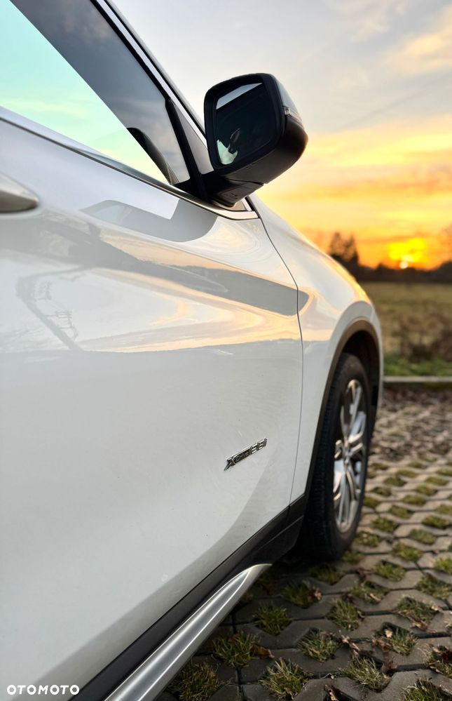 BMW X1 xDrive28i xLine - 3