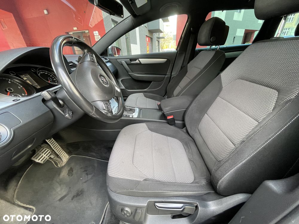 Volkswagen Passat 2.0 TDI Highline DSG - 10
