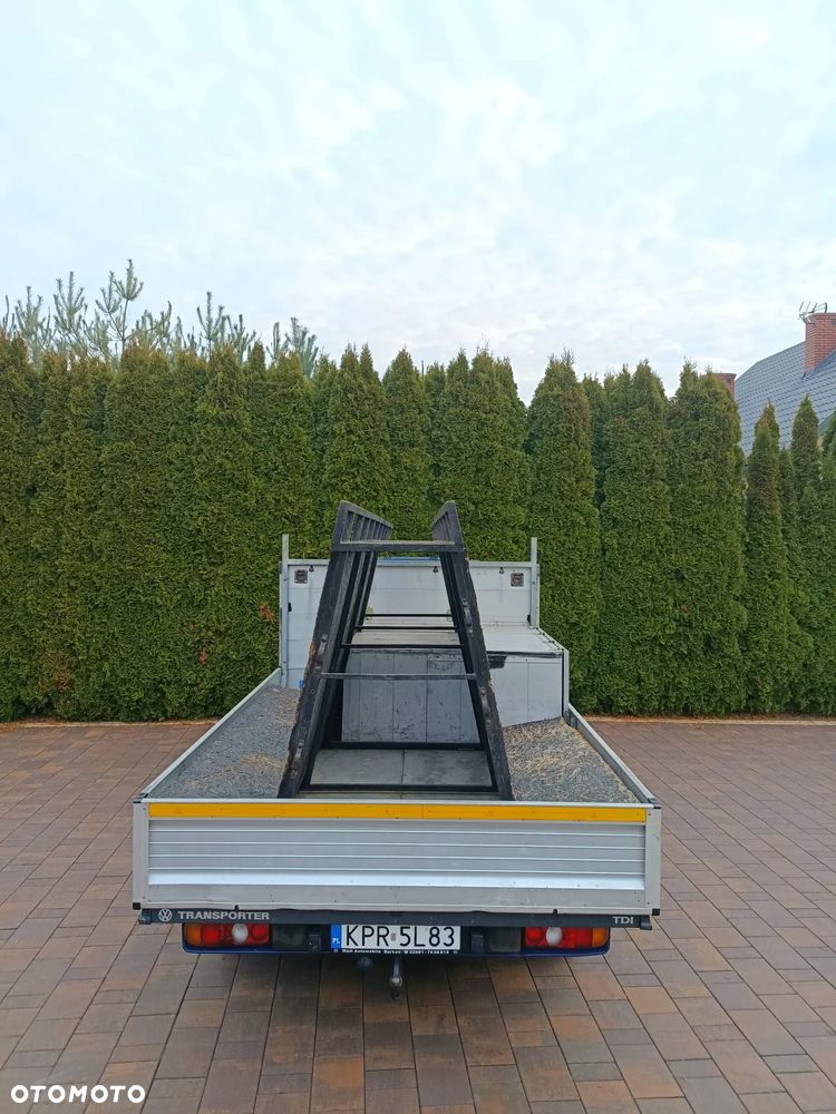 Volkswagen Transporter - 11