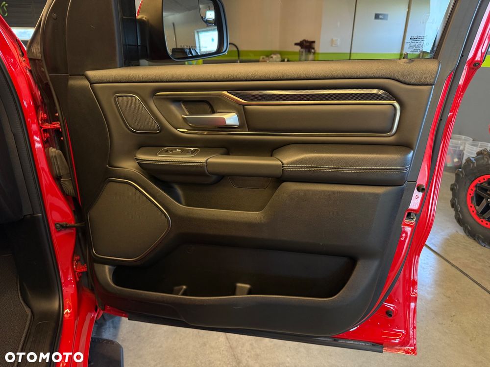 Dodge RAM 5.7 4x4 - 20